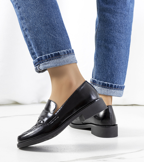 Juodi mokasinai Alexana