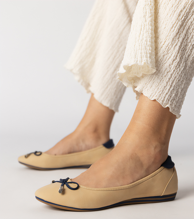 Smėlio spalvos balerinos su kaspinu Maddalena
