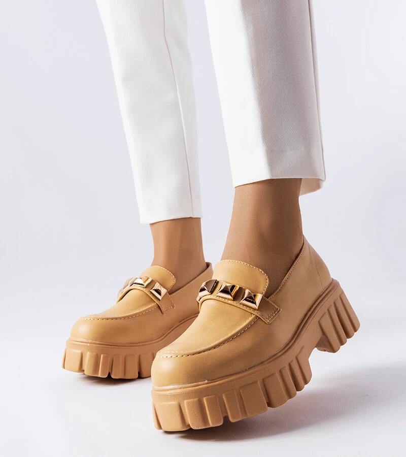 Smėlio spalvos mokasinai ant platformos „Frisco“