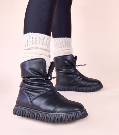 Juodi natūralios odos sniego batai su sutraukėju Raschmi