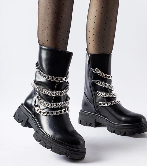 Juodi aulinukai su puošniomis grandinėlėmis Bacco