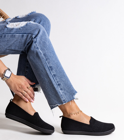 Juodi įmaunami medžiaginiai sportiniai bateliai Shadhi