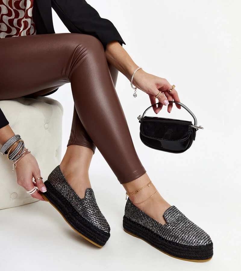 Juodi espadriliai papuošti sidabriniu siūlu Havin