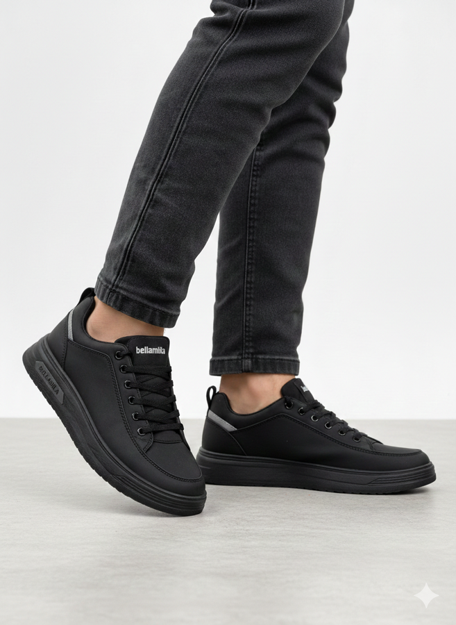 Juodi vyriški sportbačiai „Narciso“