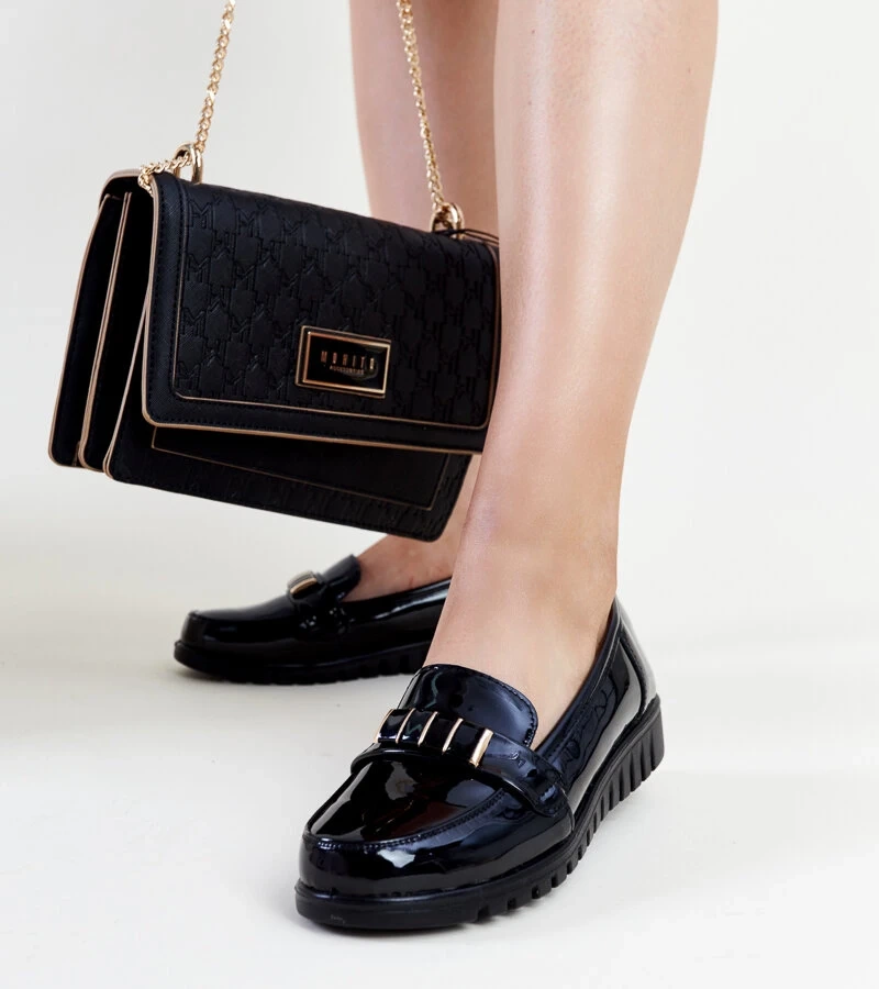 Juodi lakuoti mokasinai su dekoratyvine juostele Marlisa