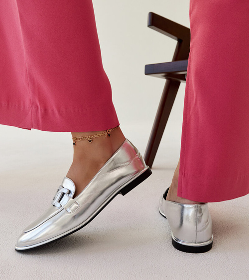 Sidabriniai klasikiniai mokasinai Zana