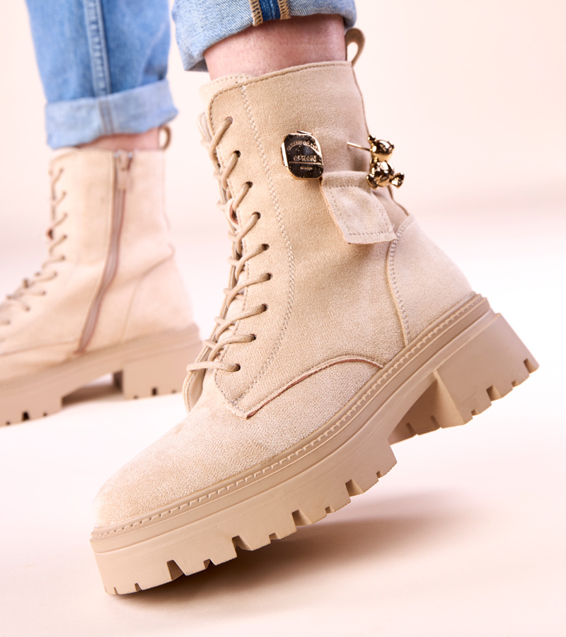 Smėlio spalvos moteriški žygio batai su auksiniu meškiuku Messey