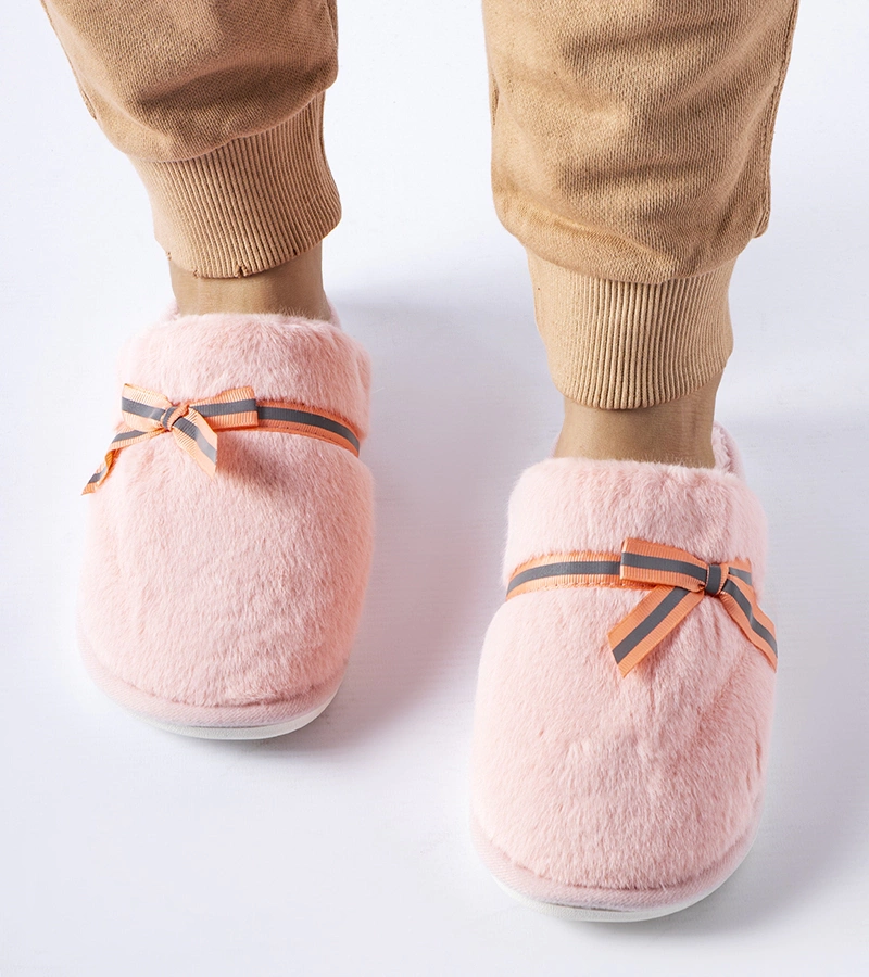 Rožinės šiltos šlepetės su kaspinu Antonino