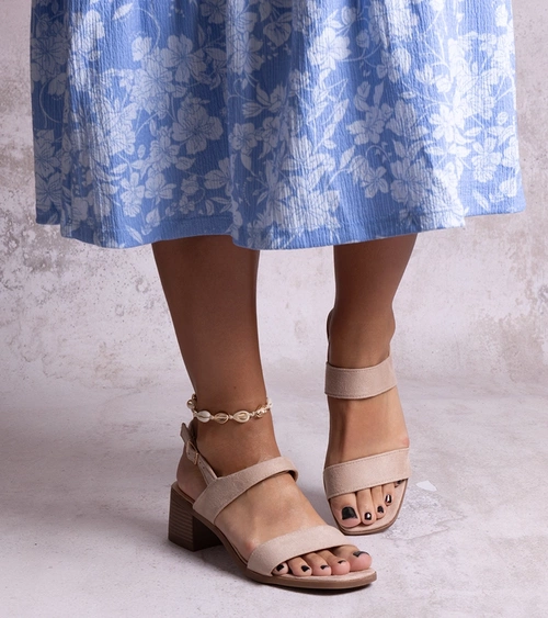 Smėlio spalvos „Yakota“ basutės su aukštu kulnu