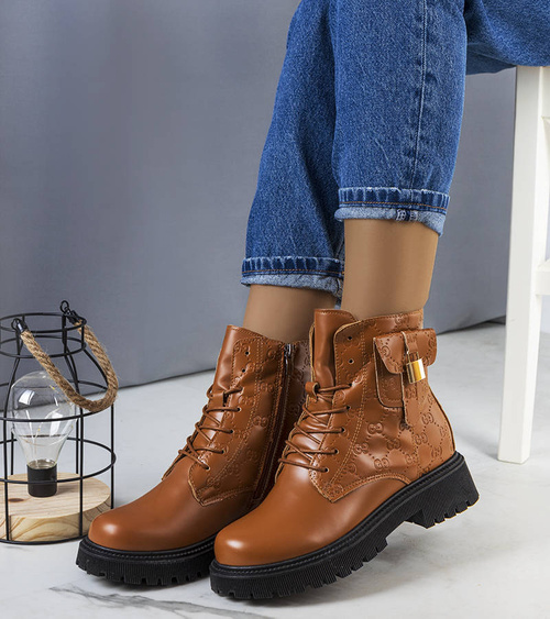 Rudi pašiltinti aulinukai Coal