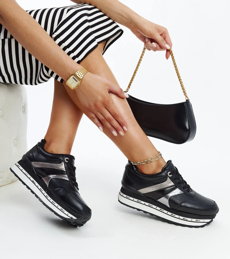 Juodi sportbačiai su aukšta Mehari platforma