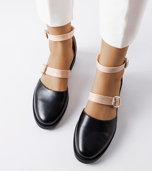 Juodi balerinos su sagtimi Josiane