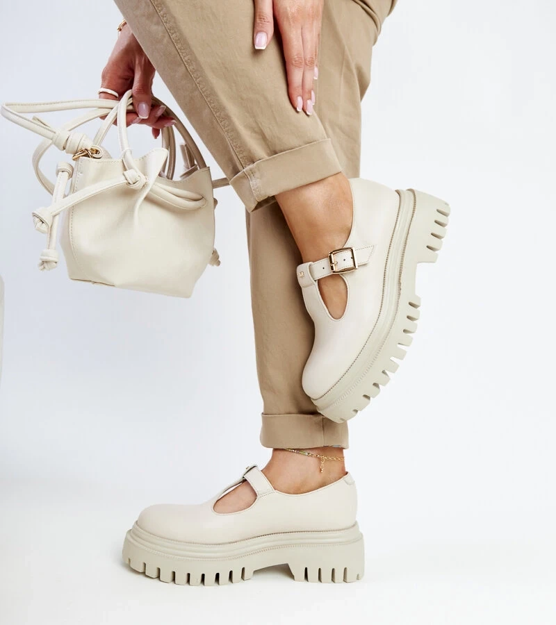 Smėlio spalvos odiniai bateliai Karino