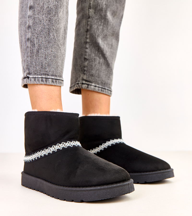 Juodi žemi sniego batai iš dirbtinio zomšo Karolla