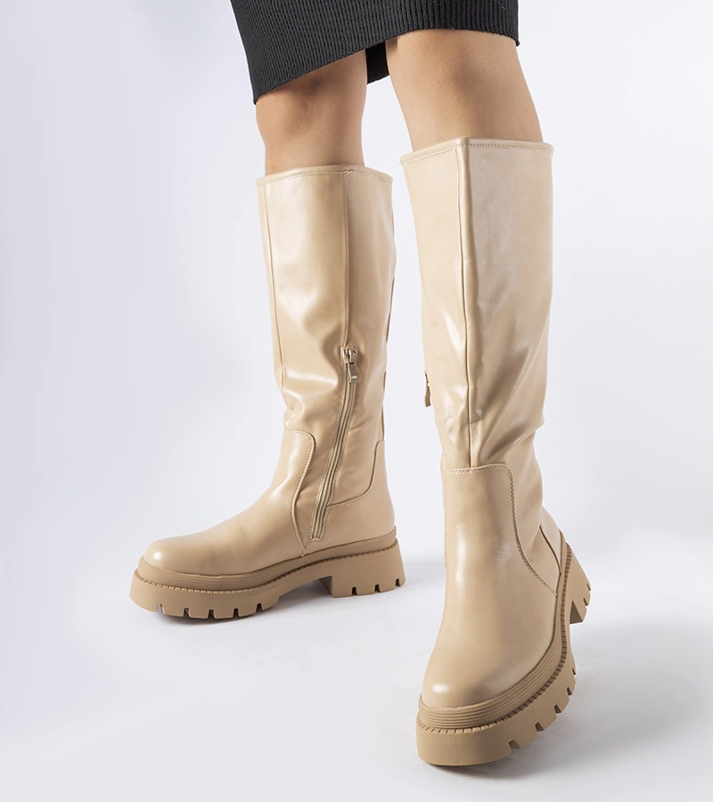 Smėlio spalvos klasikiniai ilgaauliai batai Christien