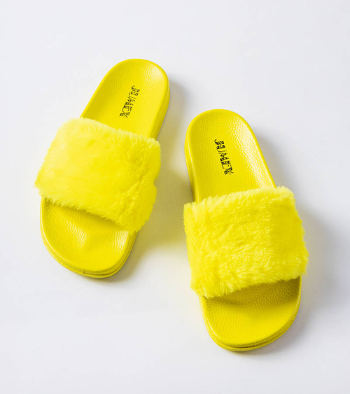 Geltoni kailiniai Raffaele sandalai