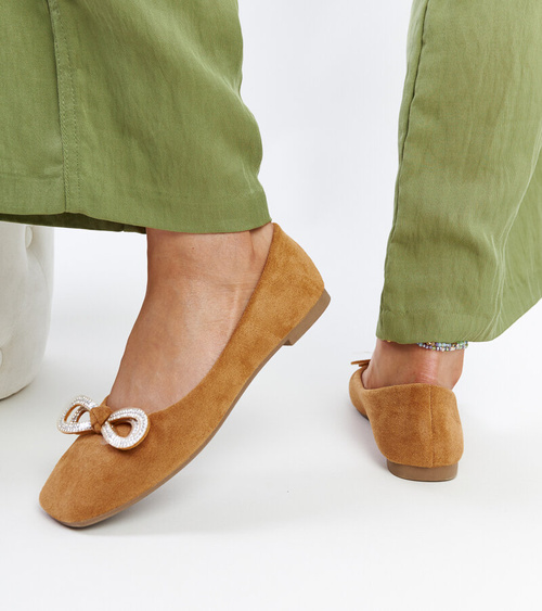 Rudi balerinai su kaspinu Gaillou