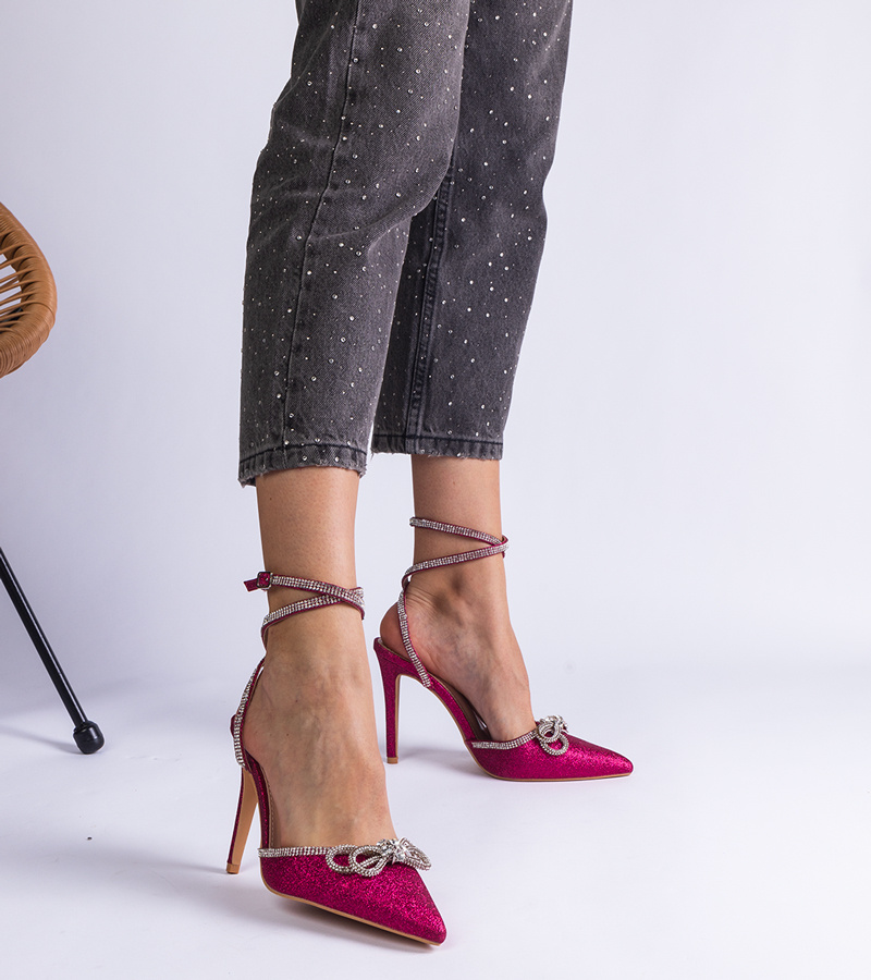 Rožiniai blizgūs aukštakulniai su kaspinu ir kalnų krištolais Merkuri