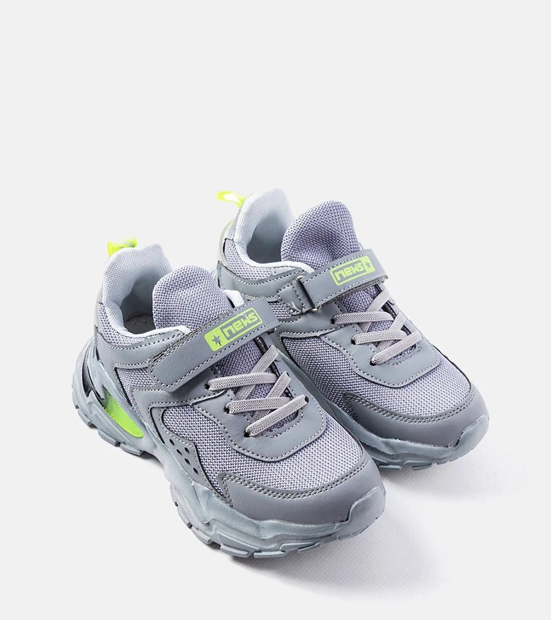 Pilki vaikiški sportbačiai su lipdukais Ansel