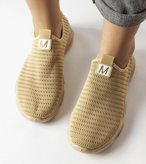 Tamsiai smėlio spalvos įsispiriami moteriški sportbačiai „Azalee“