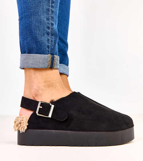 Juodi uždari šlepetės su sagtimi „Berley“