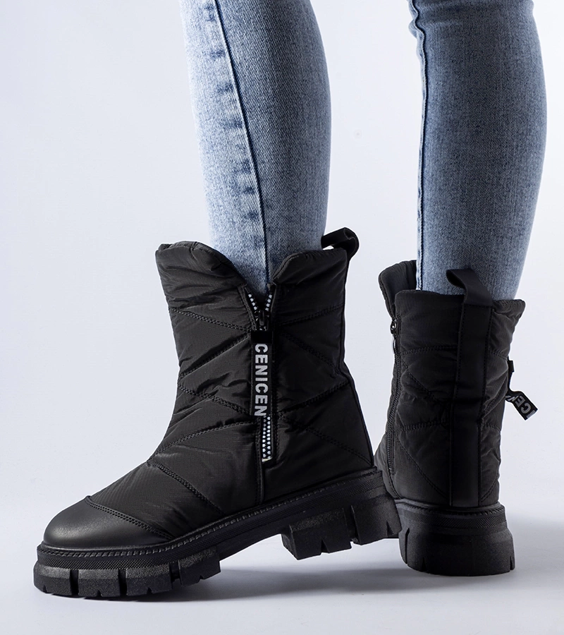 Juodi pašiltinti dygsniuoti sniego batai Antonina