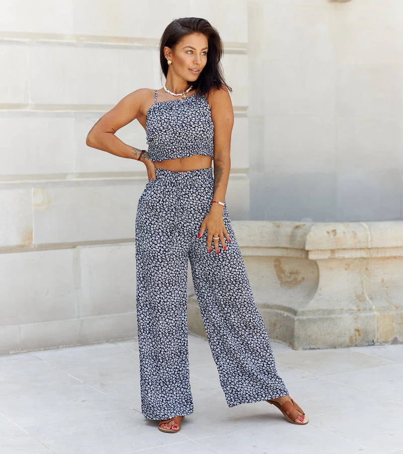 Juodas komplektas su topu ir kelnėmis Lia