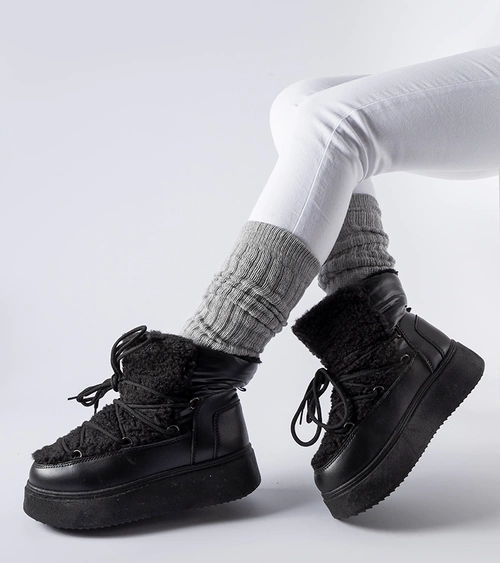 Juodi sniego batai ant masyvios platformos Elvio