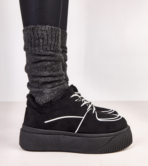 Juodi pašiltinti sportiniai bateliai ant platformos „Vargas“