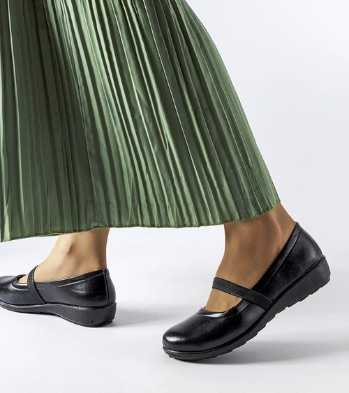 Juodos balerinos su gumyte Oakland