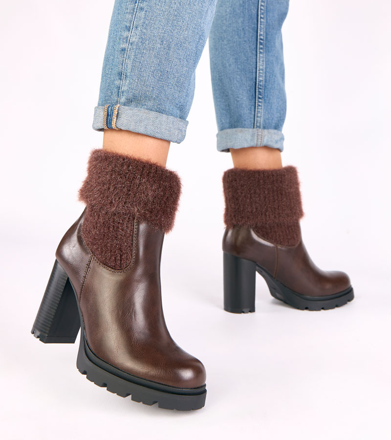 Rudi aulinukai su kulnu ir dekoruotu aulu Randy