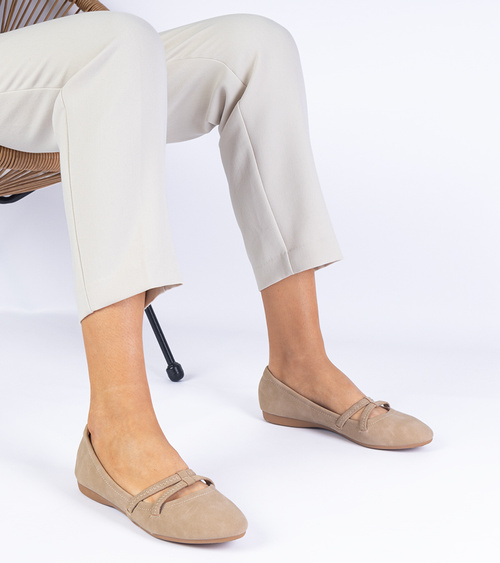 Smėlio spalvos moteriški balerinos iš matinės ekologiškos odos Baronna