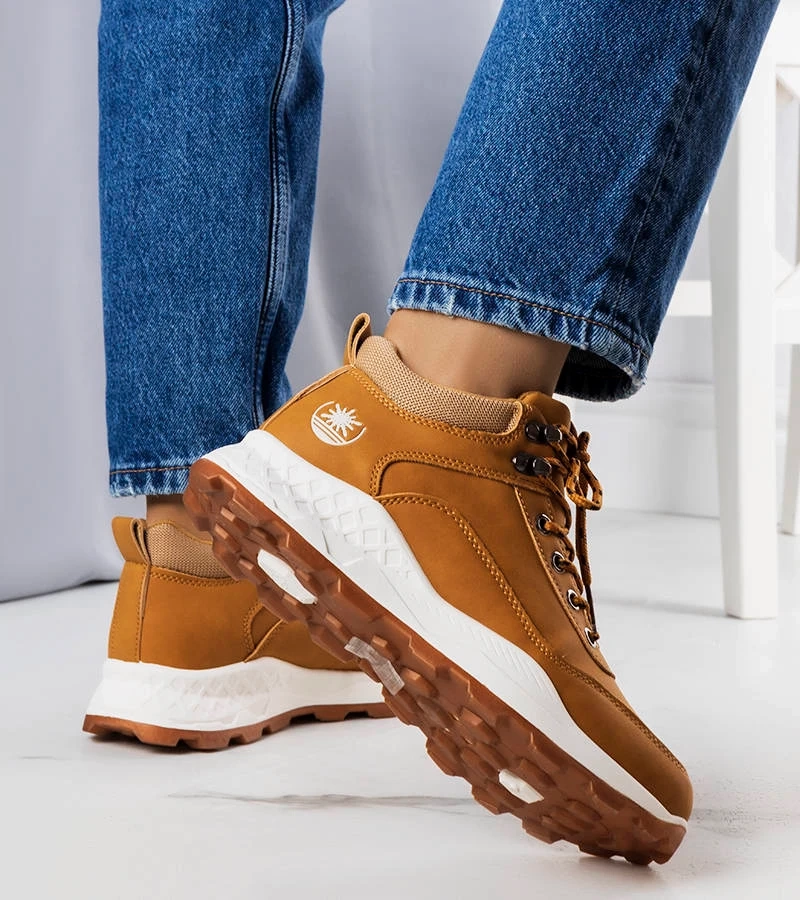 Rudi pašiltinti moteriški aulinukai „Durani“