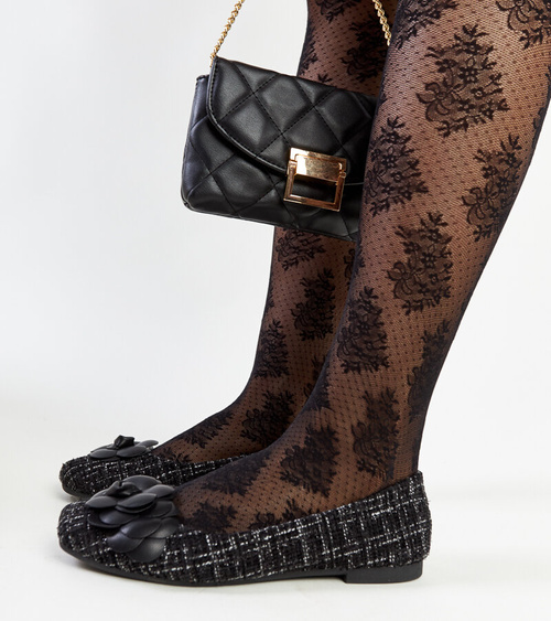 Juodi balerinai su dekoratyvia gėle Mateja