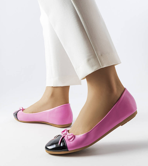 Rožiniai baleriniai bateliai su lakuotu priekiu Despins