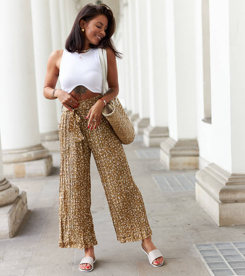 Rudi platūs klostuoti kelnės Berbenno