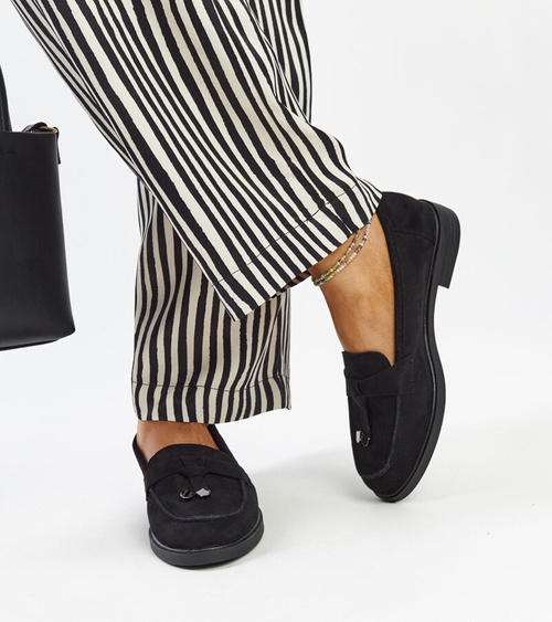 Juodi zomšiniai mokasinai Vinceza