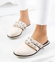 Smėlio spalvos šlepetės papuoštos kniedėmis Asselt