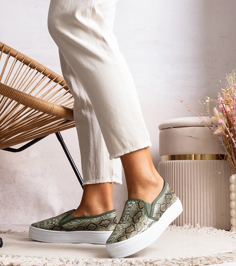 Žalieji įsiaunami sportiniai bateliai „Irving“