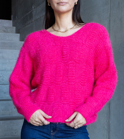 Fuksinė megztinė su iškirpte Neveri