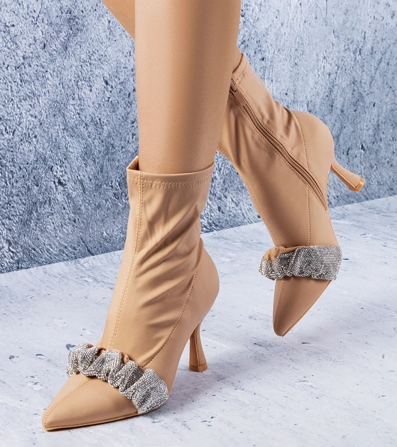 Smėlio spalvos aulinukai, dekoruoti cirkoniais Caisse