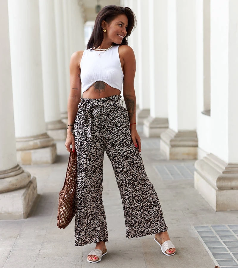 Juodi klostuoti kelnės Roffeno