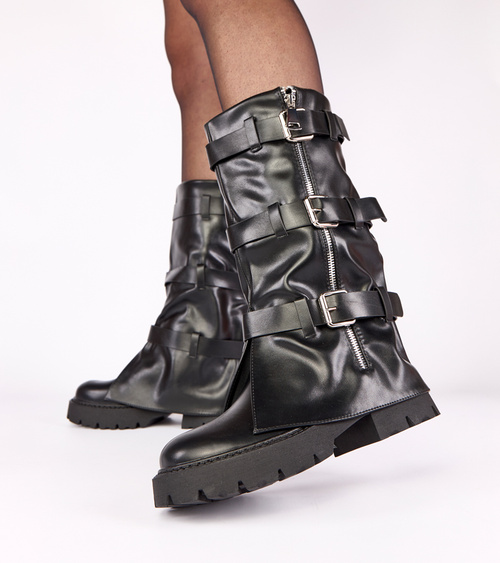 Juodi auliniai batai ant platformos su atlenktu aulu Colina