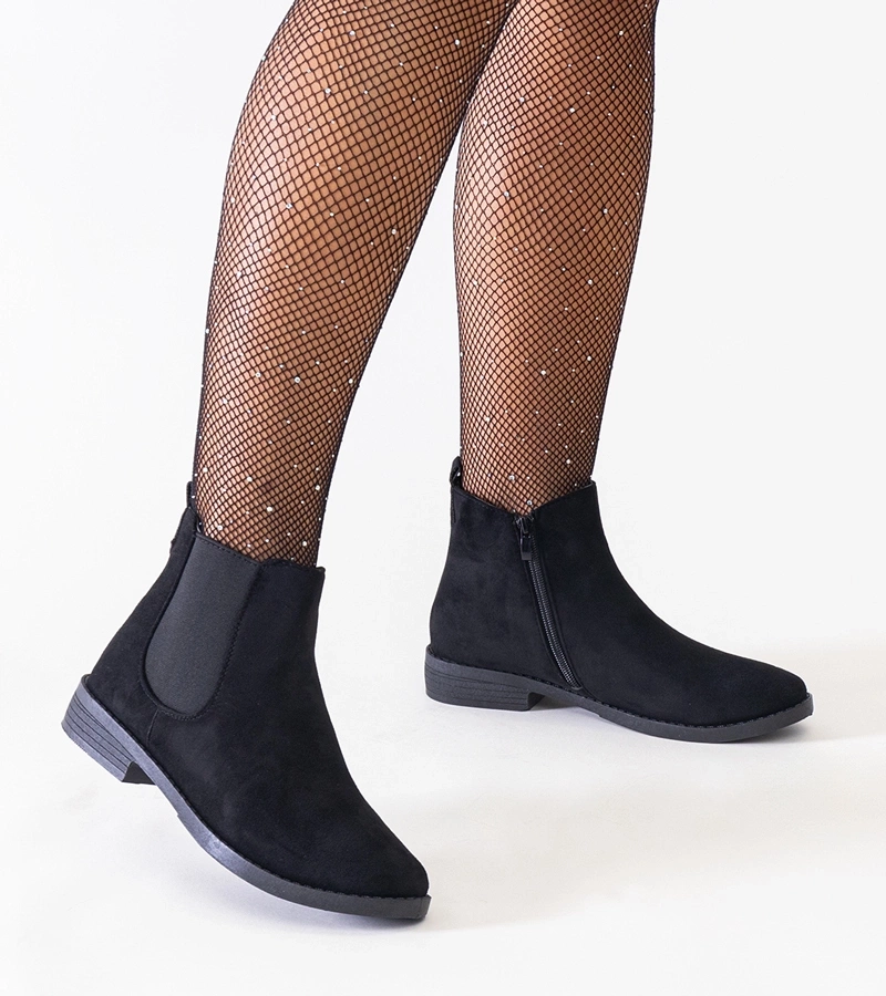 Juodi klasikiniai aulinukai su elastinga įsiuve iš ekologiško zomšo Maiza