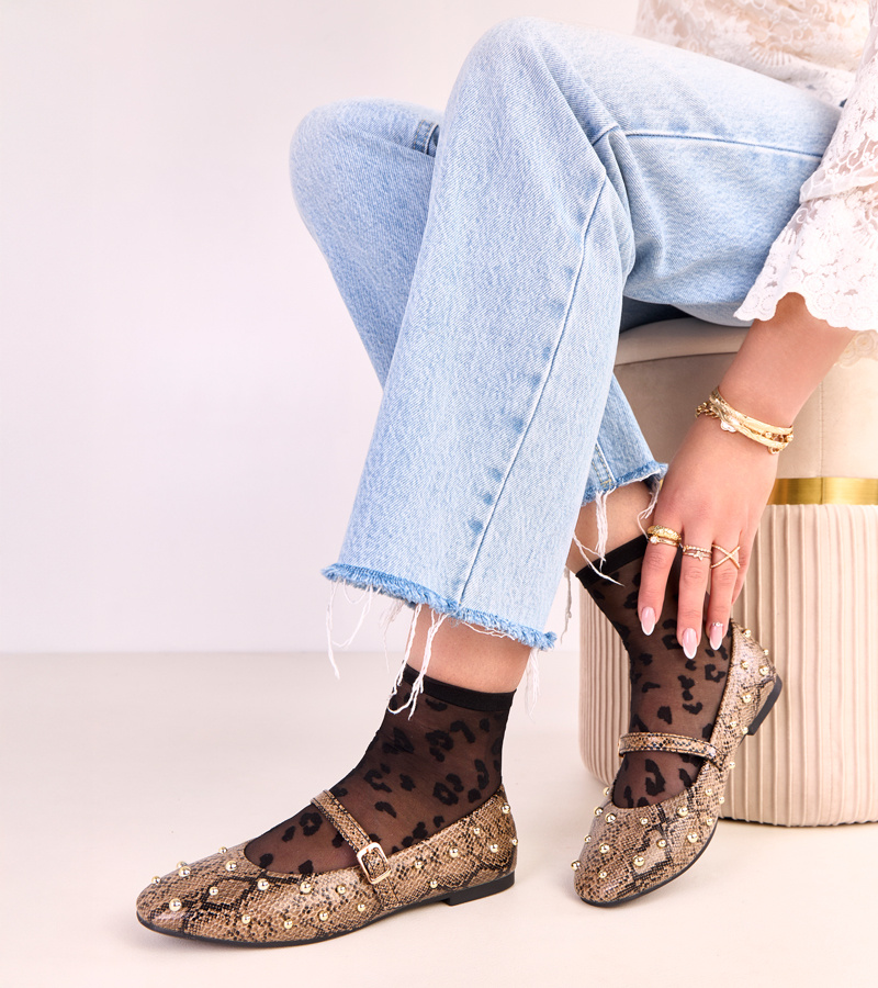 Rudos balerinos su gyvatės odos motyvu, papuoštos perliukais Selena