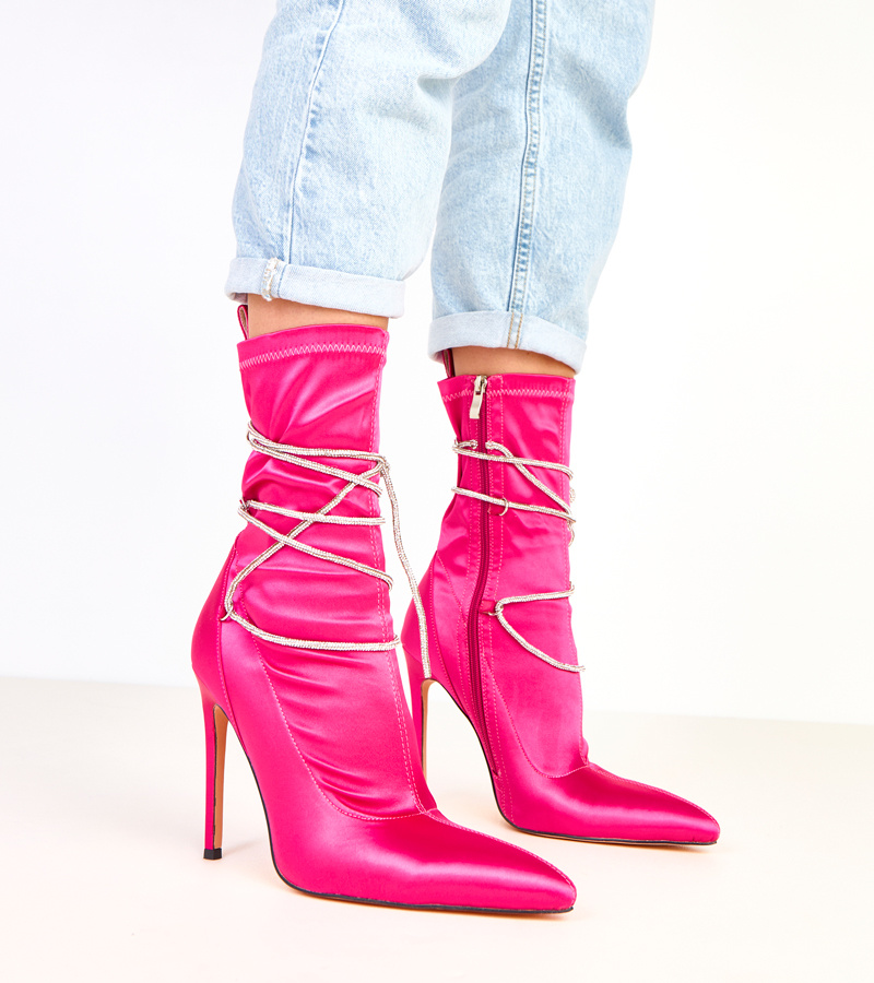 Rožiniai satininiai aulinukai, dekoruoti cirkoniais Tolnai