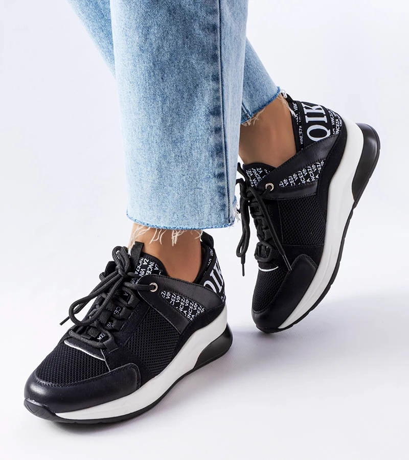 Juodai balti „Vinceza“ sportbačiai