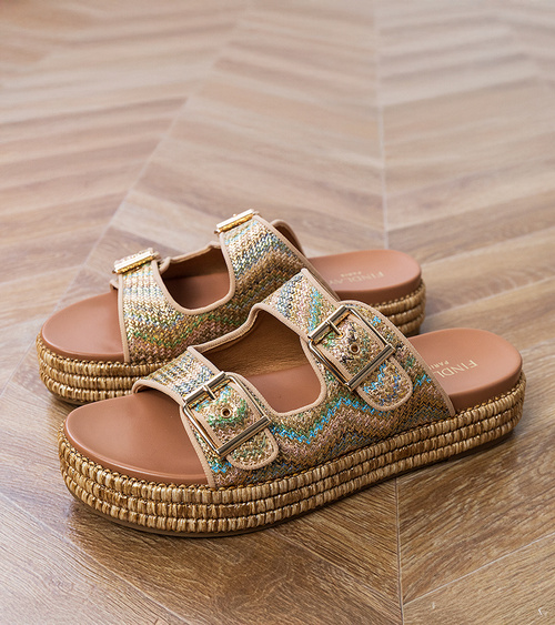 Auksiniai šlepetės su sagtimis ant dirželių Rider