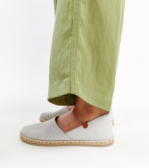 Sidabriniai sportbačiai Gimja