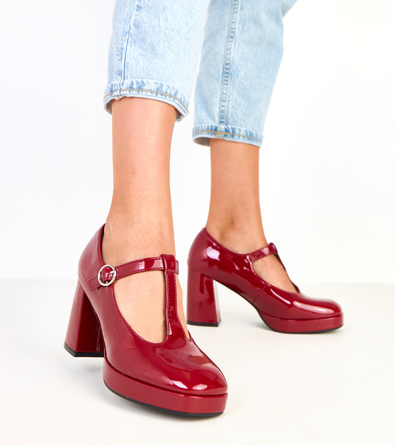 Bordo pusbačiai su kulniuku ir užsegimu Adaoha